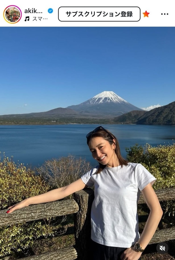 【写真】絶景に選ばれた主人公のよう…矢田亜希子、“富士山×笑顔”姿