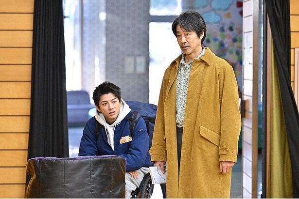 堤真一“伍鉄”が山田裕貴”涼”に突拍子もない宣告「今すぐ辞めてください」 むき出しの闘志でぶつかる本田響矢“圭二郎”<GIFT>
