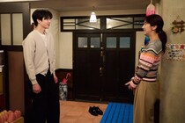 仁村紗和“桃子”は落ち込む志尊淳“ミンソク”に、昔から大切にしている言葉を教える＜10回切って倒れない木はない＞