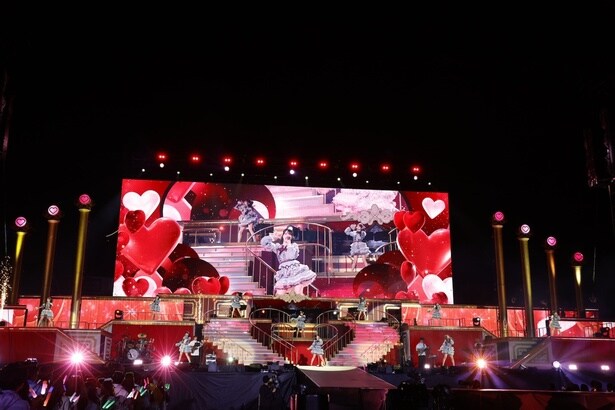 ＝LOVE 8周年ツアー「＝LOVE 8th ANNIVERSARY PREMIUM TOUR」FINAL in 横浜スタジアムより