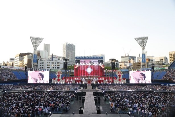 ＝LOVE 8周年ツアー「＝LOVE 8th ANNIVERSARY PREMIUM TOUR」FINAL in 横浜スタジアムより