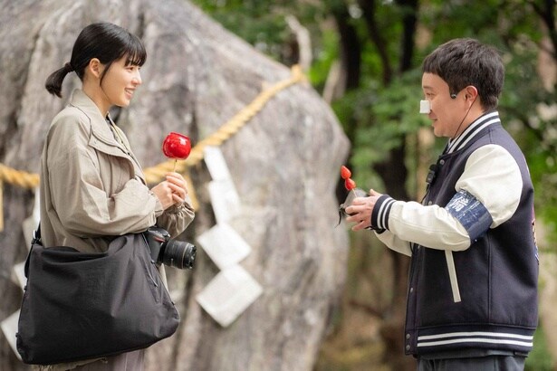 濱田岳“百武”、第1話から“即死”も…10年前へタイムスリップする衝撃の幕開けに「名作な予感」の声＜刑事、ふりだしに戻る＞