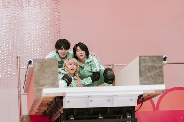 Mrs. GREEN APPLEが“巨大すべり台クイズ”に初挑戦＆絶叫…モー娘。OGとガチンコ勝負＜テレビ×ミセス＞