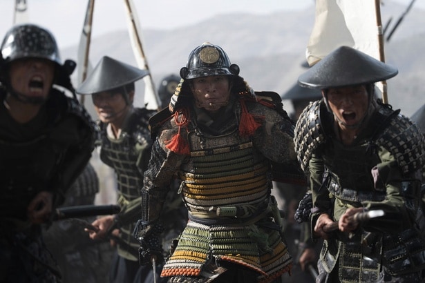 徳川家康(松下洸平)、織田信長(小栗旬)の命で奇襲作戦に出る