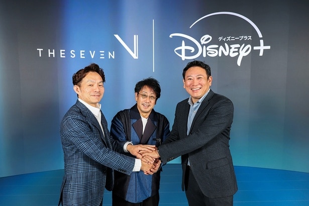 THE SEVENの瀬戸口克陽氏、森井輝氏とディズニーの成田岳氏が握手