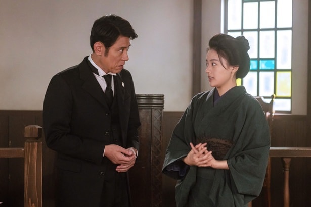 吉江(原田泰造)は4年前に引き取った直美(上坂樹里)をそっと見守り続ける