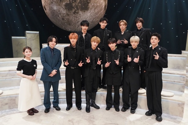 &TEAM、「9人でこういうのがしたかった」と思いを込めた新曲「We on Fire」を披露