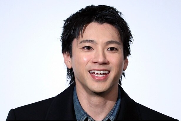 「臨場感と迫力がすごい」…山田裕貴、ハイテクカメラをつけた競技用車いすに乗る撮影の裏側ショット公開＜GIFT＞