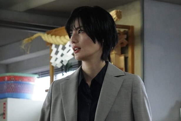 明日香(橋本愛)たちは同僚にバレたときのために何度もシミュレーションを重ねる