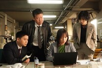 佐藤二朗“誠”＆橋本愛“明日香”、絶体絶命の“夫婦バレ”危機に…「2人の掛け合い最高」と視聴者の声＜夫婦別姓刑事＞