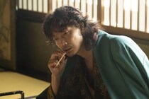 京の街を暴力で蹂躙しようとする綾野剛“芹沢”…　松本潤“容保”の命を受け、近藤派は芹沢討伐へ向け動き出す＜ちるらん＞