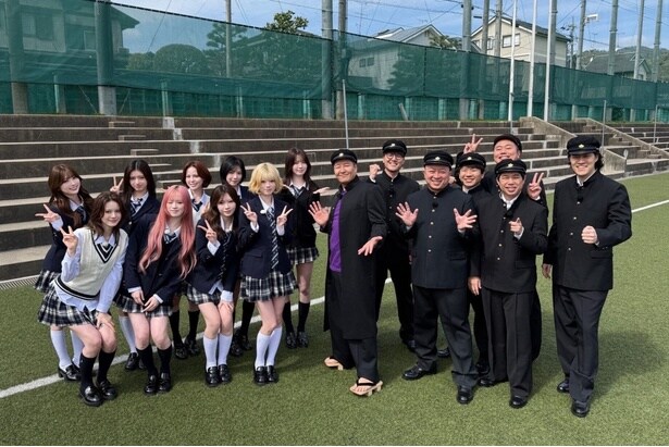 チョコプラ・長田、母校で『学校かくれんぼ』を開催　NiziU全員で初参戦、RIO「とてもドキドキしました」＜新しいカギ＞