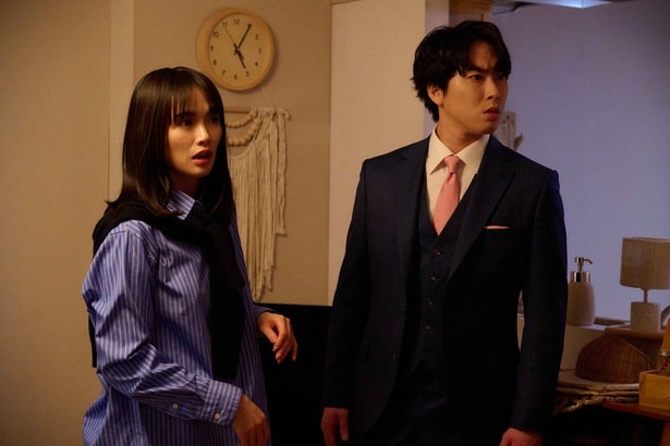 宮舘涼太“エータ”と臼田あさ美“くるみ”、衝撃密着ラストに「雰囲気好き」と視聴者騒然＜ターミネーターと恋しちゃったら＞