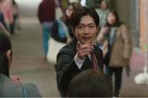 松下洸平「正直、かなり振り切って演じている」若手議員“流星”の面白さを語る＜銀河の一票＞