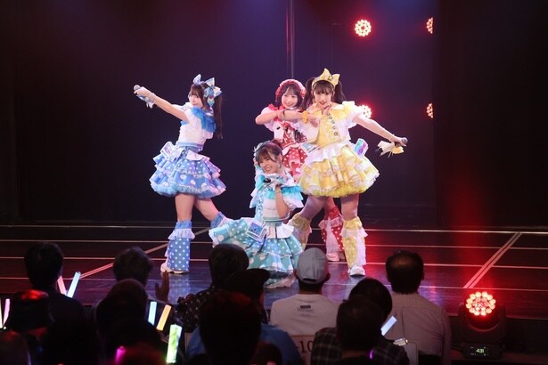 相川暖花、倉島杏実、鈴木恋奈、原優寧による「えぐすぎ」