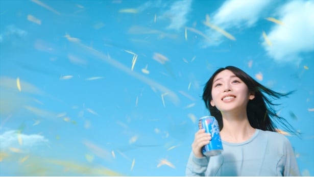 「オールフリー〈エールテイスト〉」の新TV-CM「香りがおいしさだったんだ」篇(15秒)より