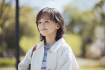 永作博美“みなと”が亡き夫への後悔を抱える中、松山ケンイチ“大江戸”の前に謎の女性が現れる＜時すでにおスシ!?＞