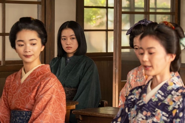 直美(上坂樹里)は多江(生田絵梨花)の発言に苛立ちを隠せない