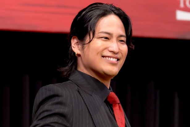 桐山照史