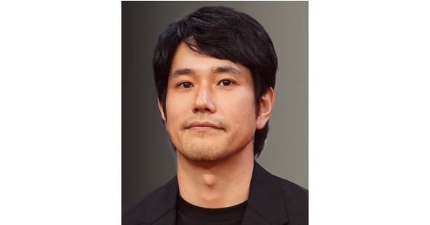 松山ケンイチ、山時聡真にネタ捌きを熱血指導…自らも特訓を重ねる姿に「プロ意識すごすぎ」の声<時すでにおスシ!?>