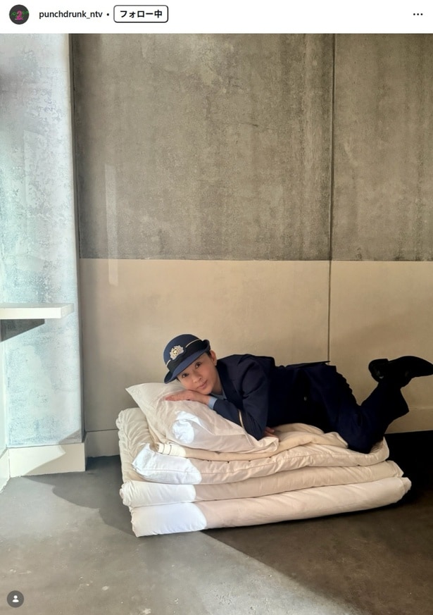【写真】篠原涼子、布団にダイブするおちゃめなオフショットがかわいい…