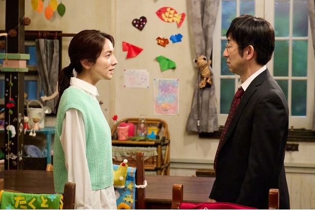 ミンソクに暴言を吐く水島(矢柴俊博)に、食ってかかった桃子(仁村紗和)