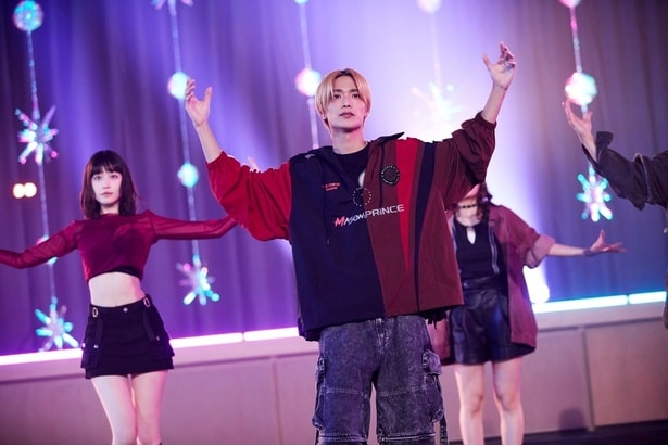 「青春ドキュメンタリーを見ているよう」高橋恭平＆高橋ひかる＆岩瀬洋志らのダンスシーン公開＜山口くんはワルくない＞