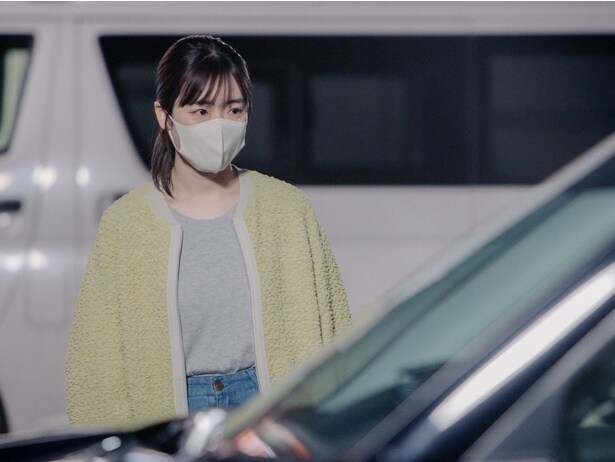 夜ドラ「ミッドナイトタクシー」に出演する小林桃子