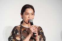 中村アン、ペイント汚れも様になる“リアルな絵描き姿”に「ドラマ内でも一気に時代キター」＜リボーン 〜最後のヒーロー〜＞