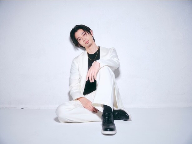 ミュージカル『レイディ・ベス』の公演期間中の高橋健介にインタビュー。