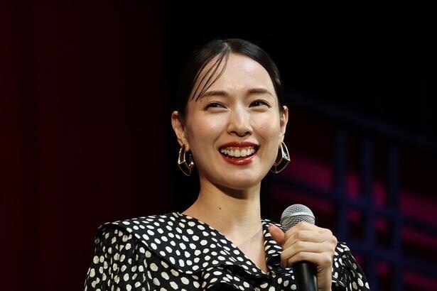 戸田恵梨香