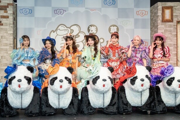 (左より)福山梨乃、桐原美月、南なつ、小川奈々子、立花琴未、宮野静、村川緋杏