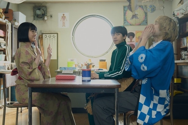 るな(原菜乃華)・ケンショー(窪塚愛流)・スバル(本島純政)のビジネスバトルの結果が発表される