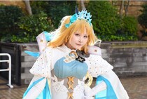 大胆切り込みで太ももあらわな「FGO」“エレシュキガル”コスプレイヤー「シルエットの再現にこだわり」＜acosta!＞