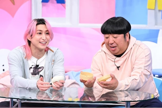 「サクサクヒムヒム ☆推しの降る夜☆」(毎週土曜夜11:30-11:55、日本テレビ系／Huluでも配信)。5月2日(土)放送回より
