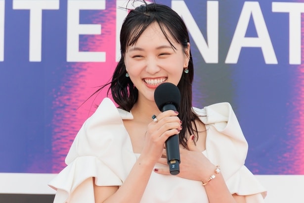 菅井友香