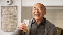和田明日香の味噌おにぎりに高橋克実も感動「親の言うことよりChatGPT」現代ならではな父の苦労＜和田明日香とゆる宅飲み＞