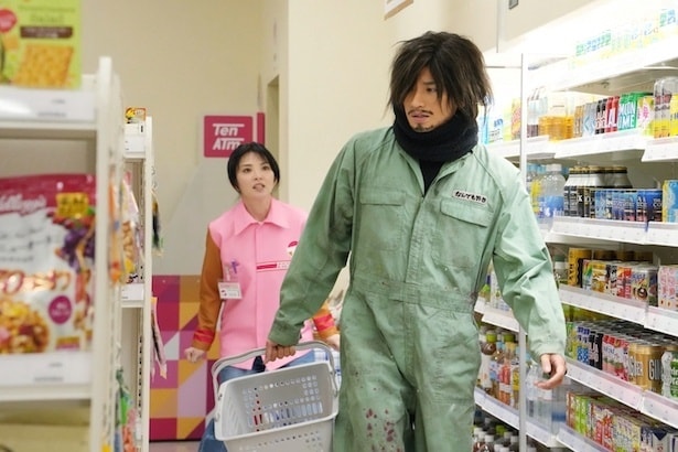 ＜コンビニ兄弟＞トレンド入り、中島健人“二彦”が初対面の泉澤祐希“桐山”に話しかけた姿に「コミュ力高い」の声