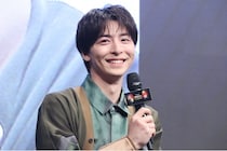 高杉真宙&瀧本美織、自然な笑顔が素敵な仲良しオフショットに「さわやか」の声＜今夜、秘密のキッチンで＞