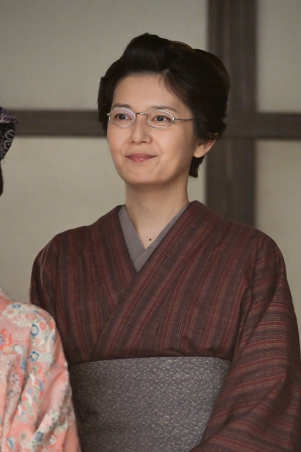 泉喜代(菊池亜希子)はキリスト教をあつく信仰しており、過去に離縁している最年長