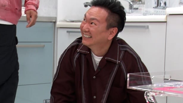 膝から崩れ落ちる山内