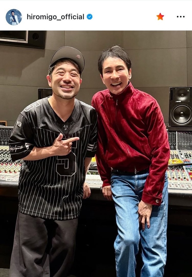 【写真】スタジオに音楽の喜びがはじける…郷ひろみ、アレンジ担当GRPとの2ショット