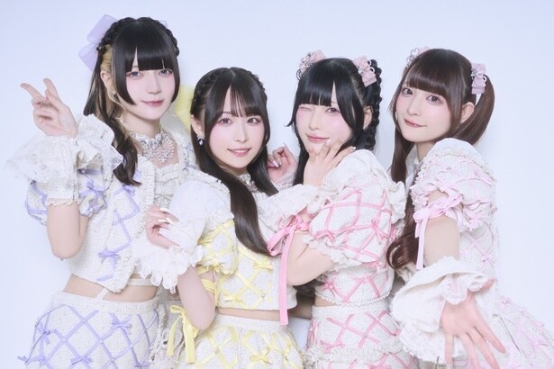 きゅるりんってしてみて（写真左から環やね、島村嬉唄、逃げ水あむ、チバゆな）