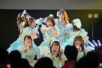 怒涛の沸き曲＆“カワイイ”の猛攻でフロア熱狂、8人組王道アイドル・ネクスタリア1stワンマンライブ「crescendo」レポート