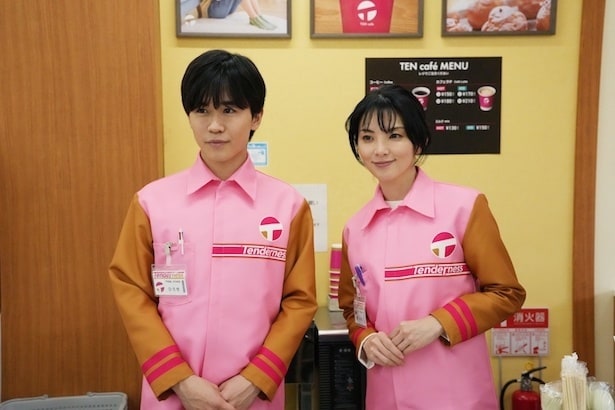 田中麗奈“光莉”が店の客・泉澤祐希“桐山”に漫画の感想を伝えたシーンに「優しい」「鋭い」の声＜コンビニ兄弟＞