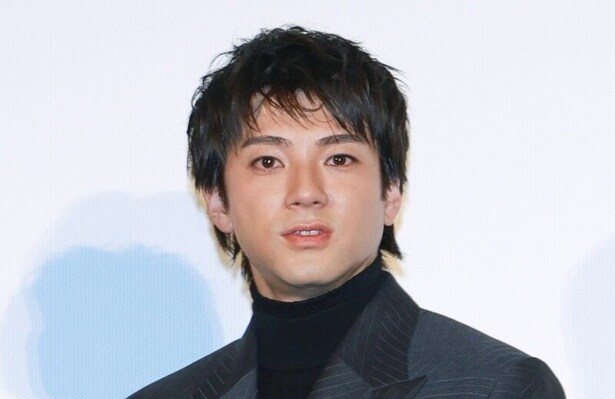山田裕貴、「ブルズへの応援、よろしくお願いいたします」…真剣なまなざしで撮影に臨むドラマオフショに「突き進め」の声