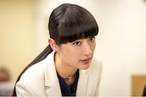 シシド・カフカ、“ぶっ飛ばし蛍”元市長役で登場　黒木華＆野呂佳代のコンビに「見事なスイッチング」と感心＜銀河の一票＞