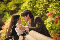 “リップ音”響く熱烈キス2分間…IU＆ビョン・ウソクの名演に反響「恋愛ドラマ史に残る美麗シーン！」＜21世紀の大君夫人＞
