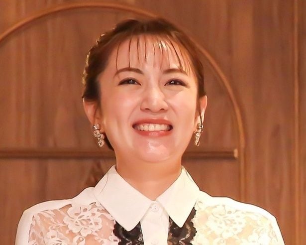 “Wみなみ”にファン歓喜…高橋みなみ、峯岸みなみとでビール片手にすき焼きを楽しむショットを公開