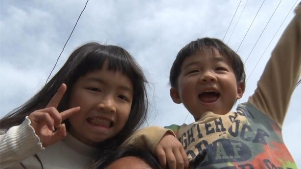 「人生一回だな」の決心で“自給自足”生活へ　春の恵みを味わい尽くす家族の姿を映した「自給自足ファミリー2026春」